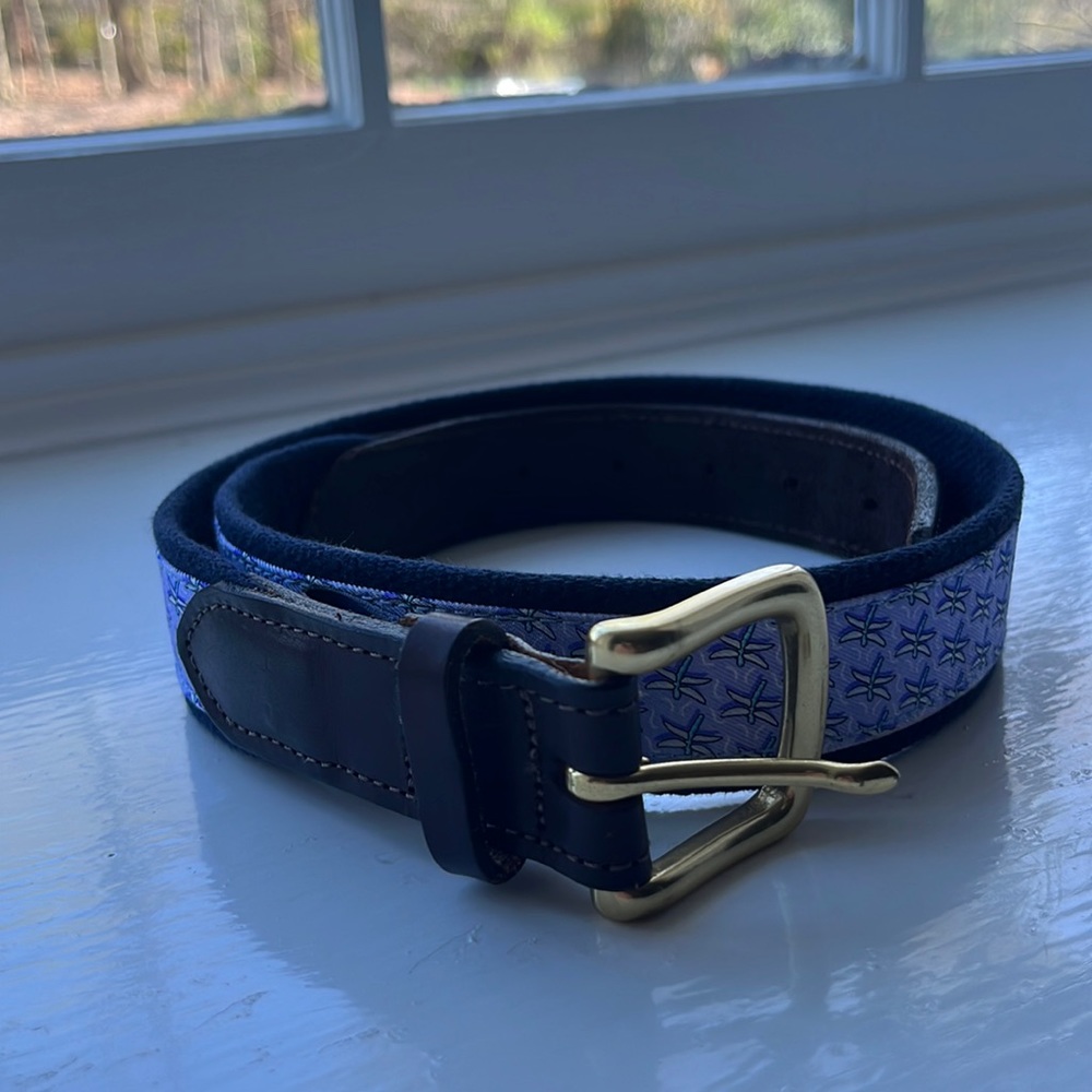 Vineyard Vines size 32 belt
